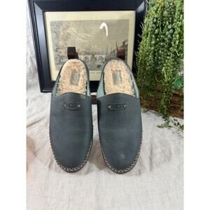 Ugg Genuine Leather and Shearling Size 8